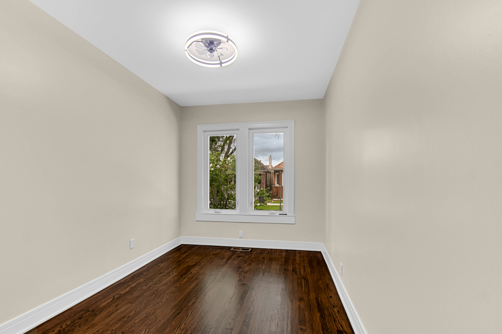 6543 S Francisco Avenue Property Photo 14