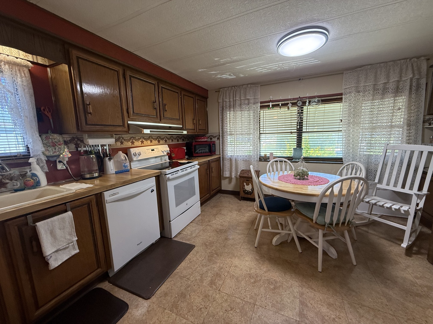 114 Huntsbridge Road Property Photo 6