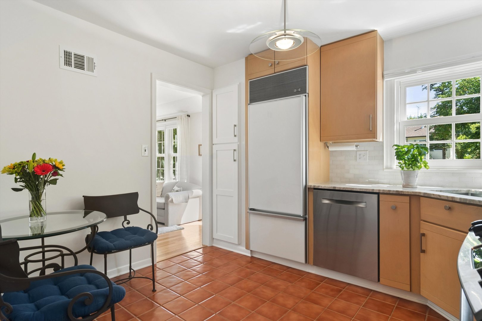 508 Division Street Property Photo 6