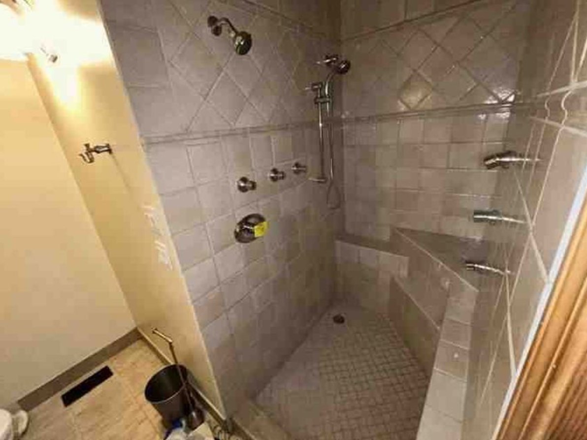 221 Riverside Court Property Photo 15