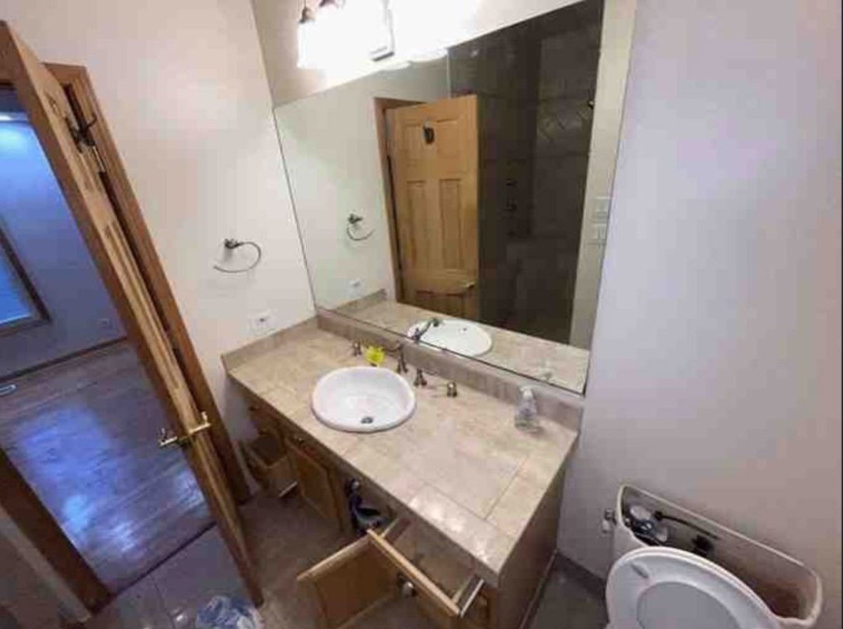 221 Riverside Court Property Photo 16