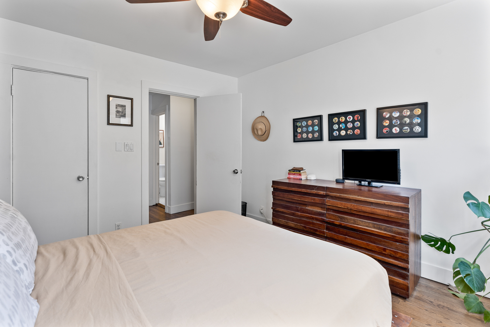 714 W Buena Street B Property Photo 20