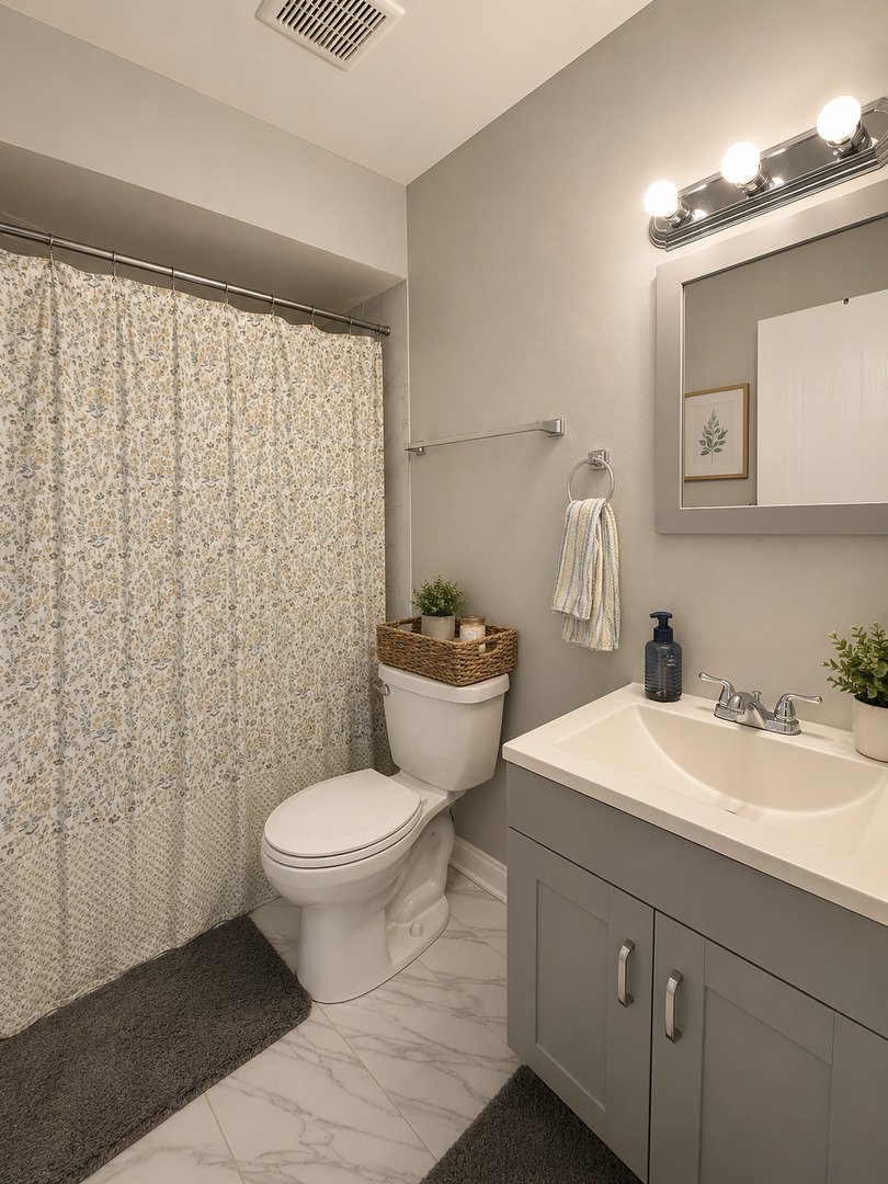 3642 W 119th Street 103 Property Photo 6