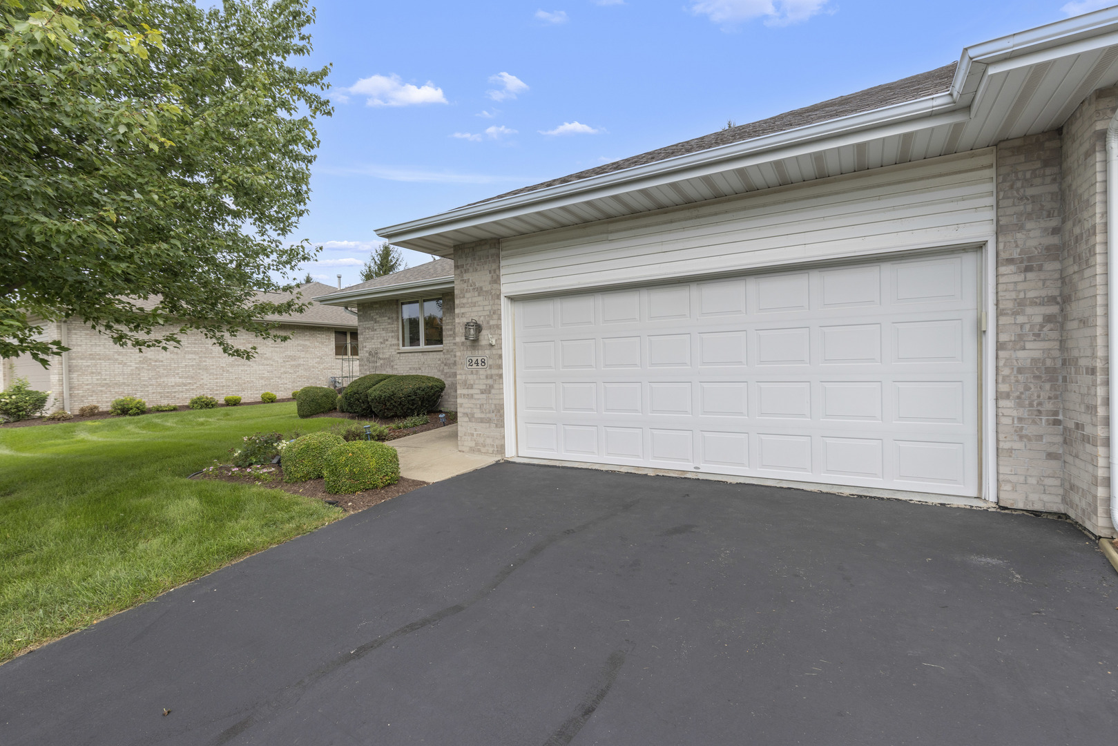 248 Nelson Parkway Property Photo 2