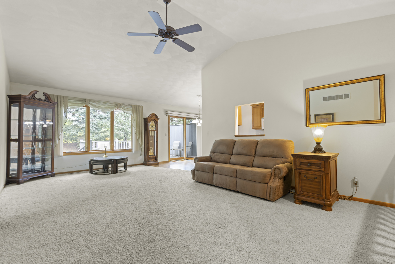 248 Nelson Parkway Property Photo 4
