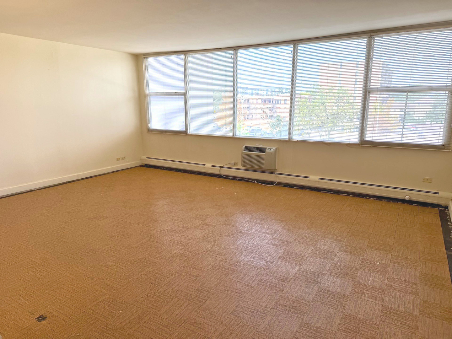 33 N Main Street 2f Property Photo 4