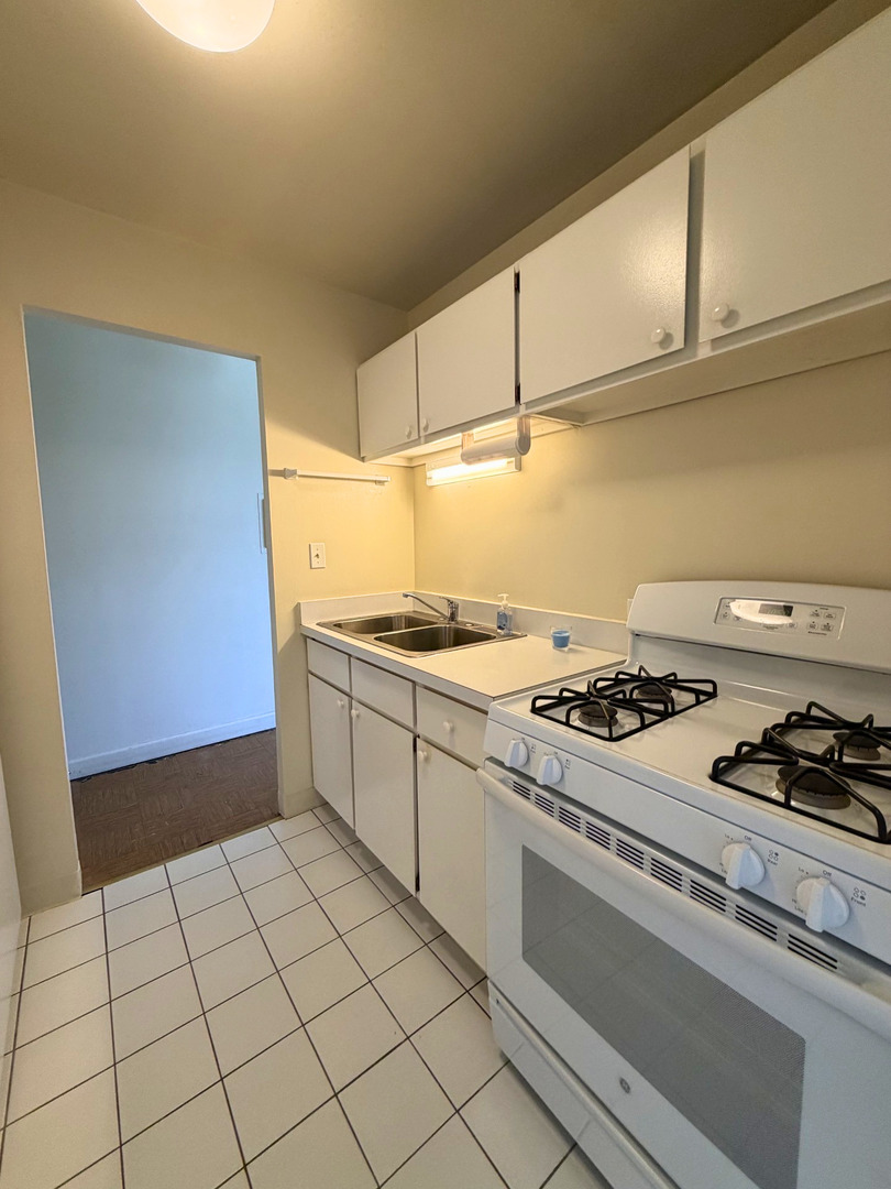 33 N Main Street 2f Property Photo 8