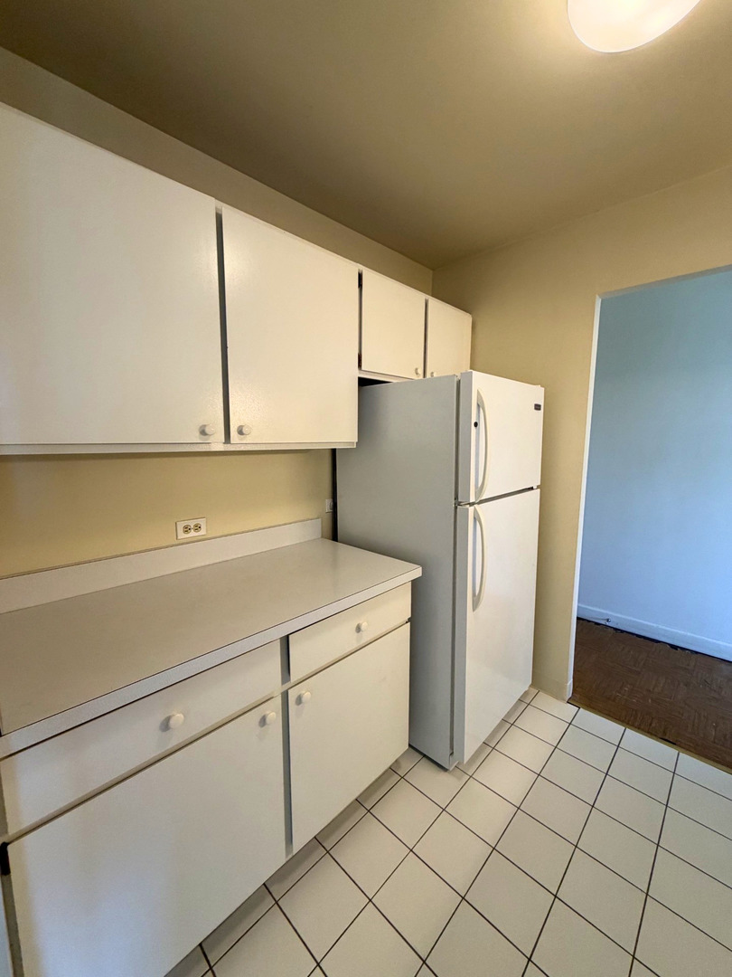 33 N Main Street 2f Property Photo 9