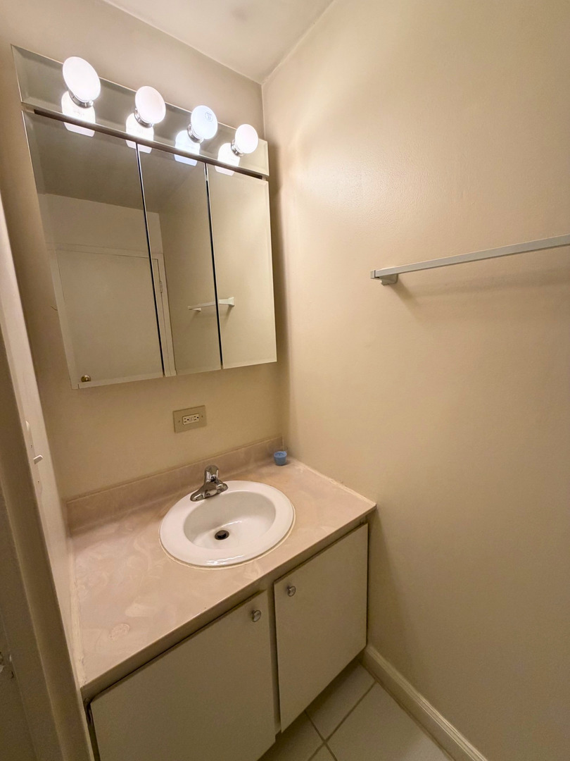 33 N Main Street 2f Property Photo 13