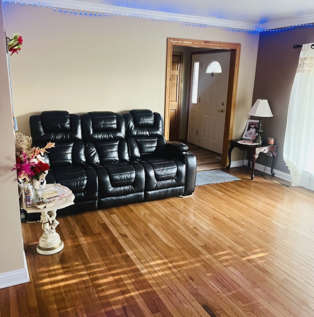 23131 S Volbrecht Road Property Photo 6