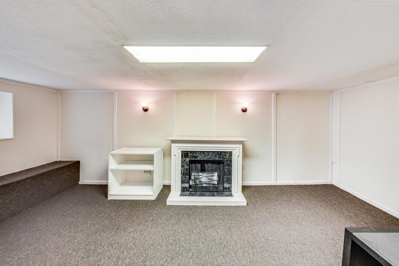 1521 W Nelson Street Property Photo 16