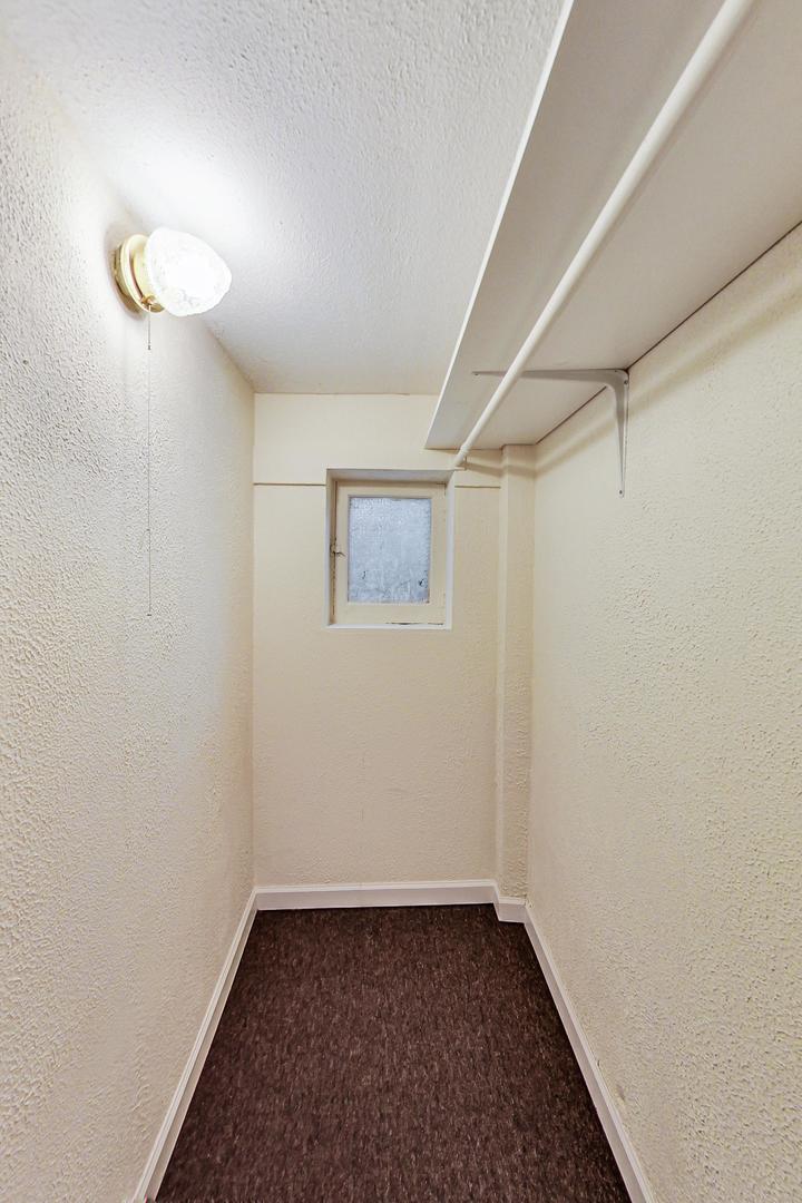 1521 W Nelson Street Property Photo 21