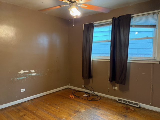 11329 S Green Bay Avenue Property Photo 7