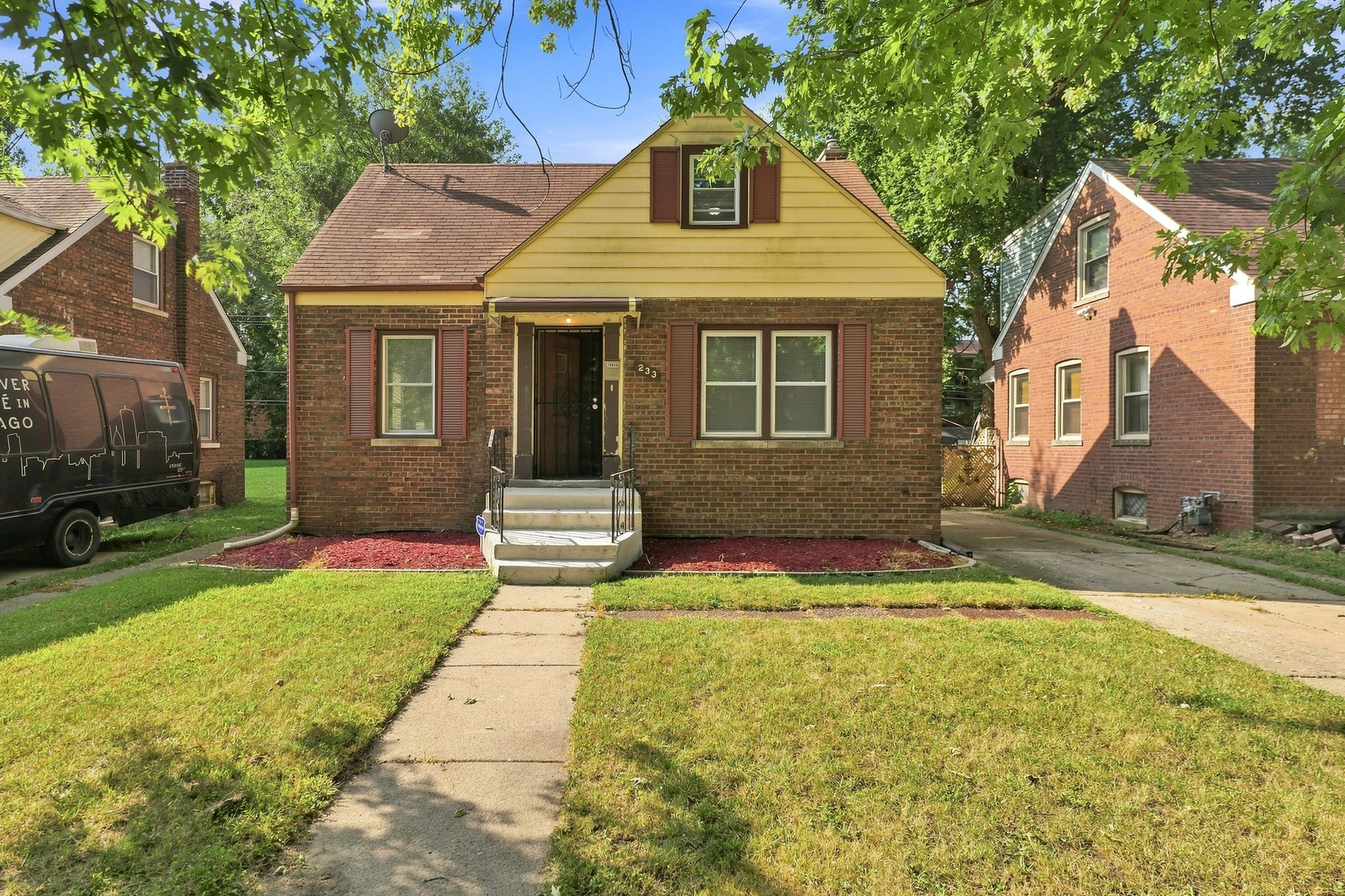 233 E 143rd Street Property Photo 2