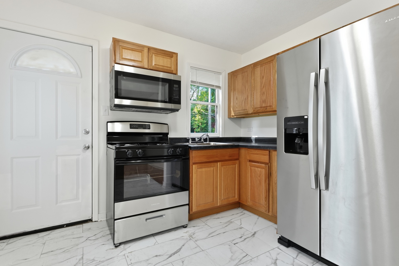 233 E 143rd Street Property Photo 6