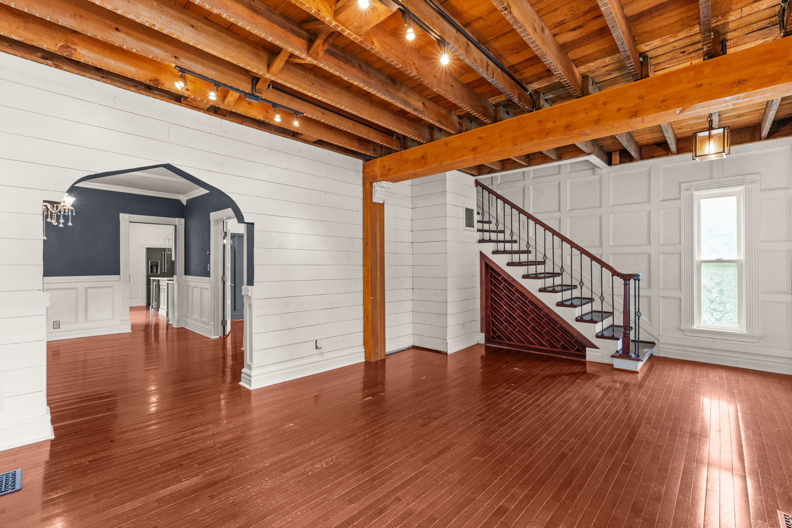 749 N Van Buren Street Property Photo 4