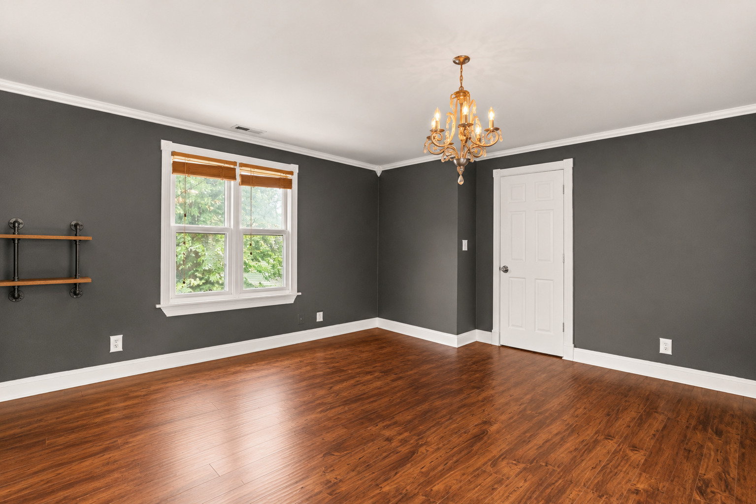 749 N Van Buren Street Property Photo 18