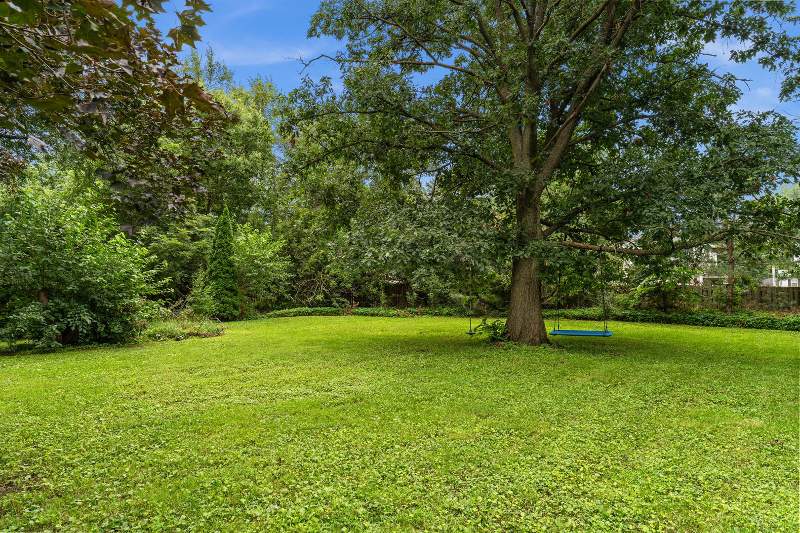 749 N Van Buren Street Property Photo 28