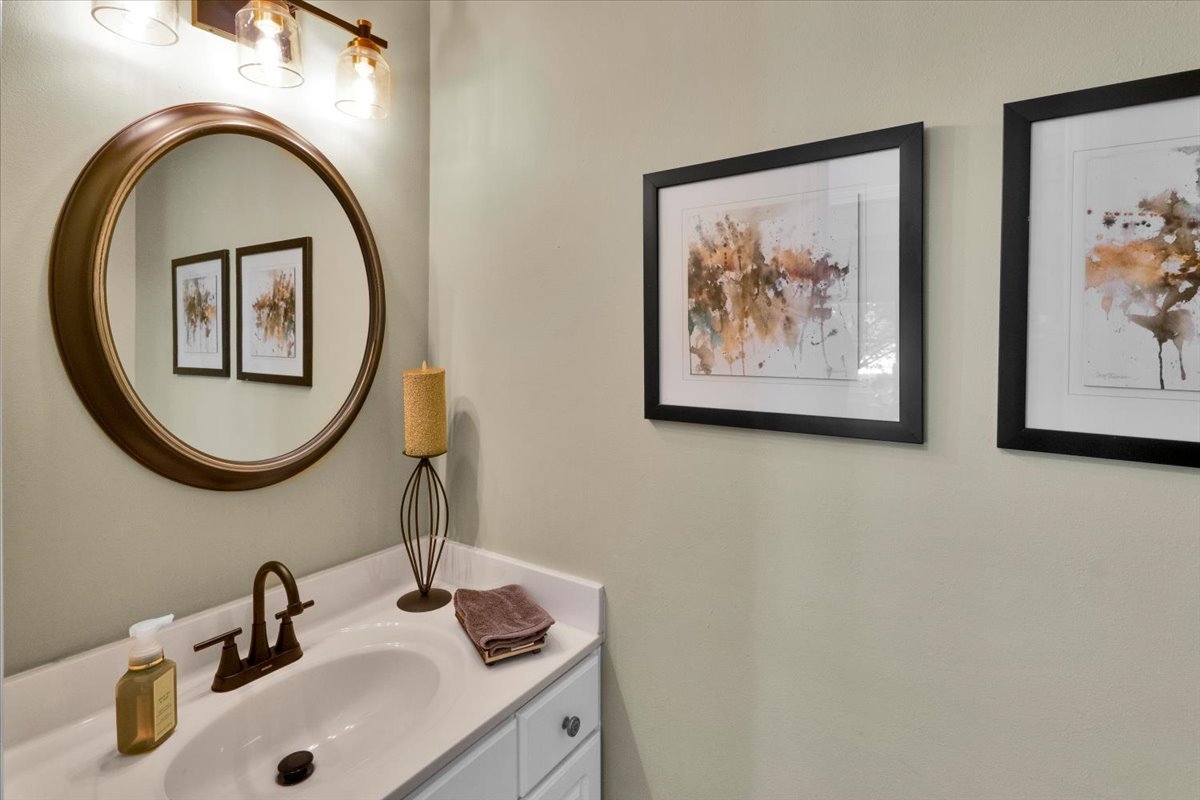 565 Blackberry Ridge Drive Property Photo 9