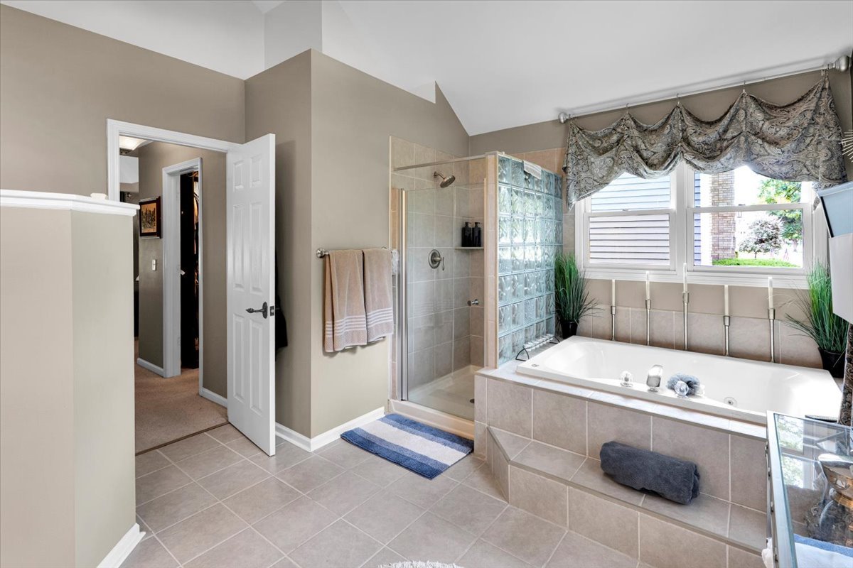 565 Blackberry Ridge Drive Property Photo 18