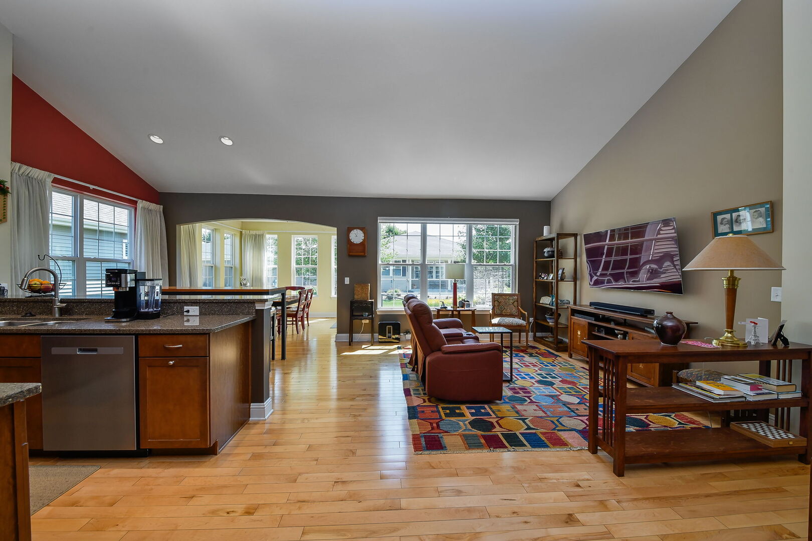 2612 Drexel Drive Property Photo 12