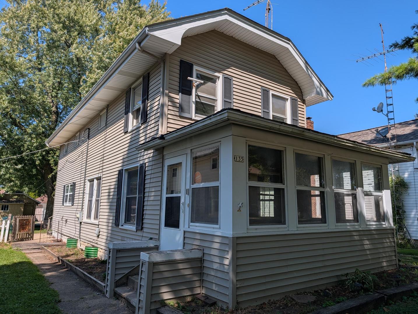 135 N Birch Street Property Photo 2