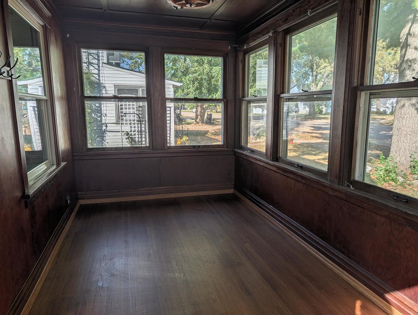 135 N Birch Street Property Photo 4