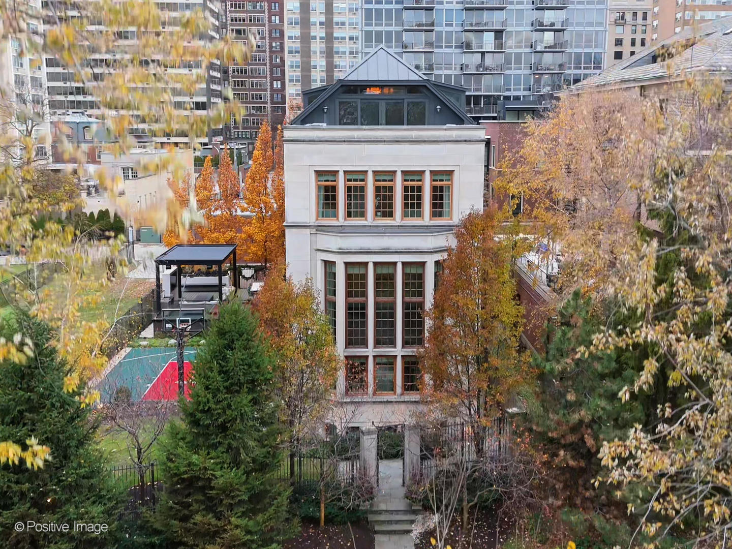 3024 N Lake Shore Drive Property Photo 1