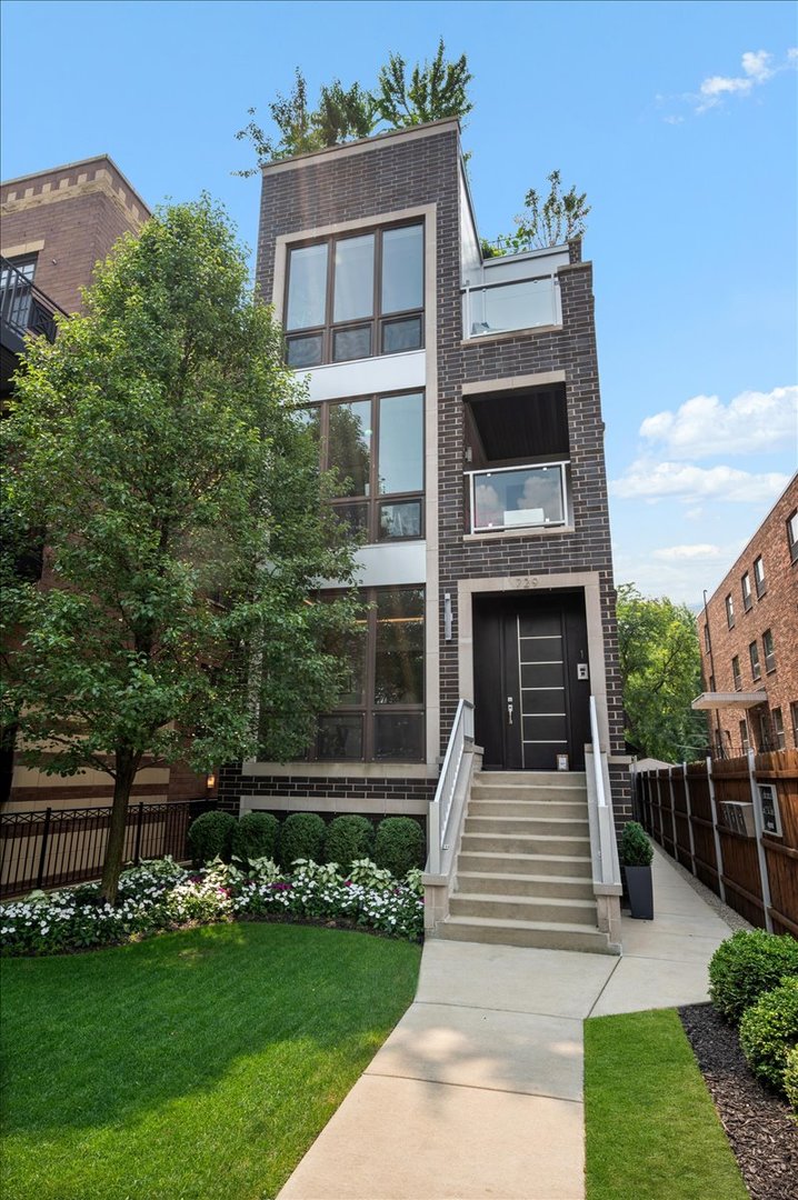 729 W Diversey Parkway 2 Property Photo 2