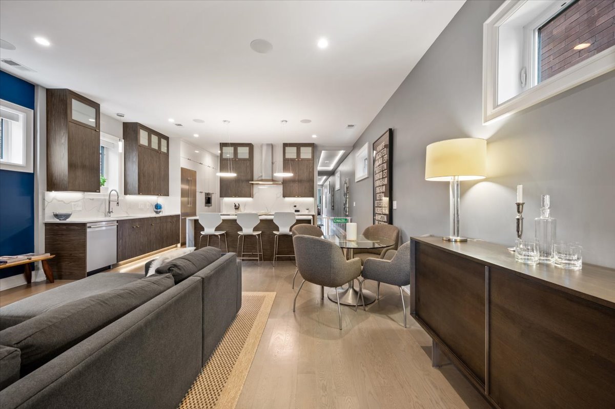 729 W Diversey Parkway 2 Property Photo 17