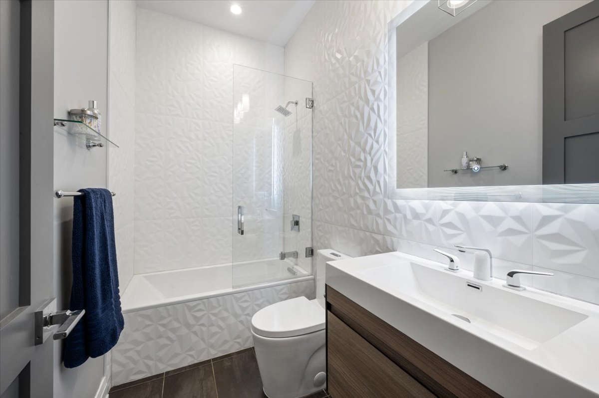 729 W Diversey Parkway 2 Property Photo 25