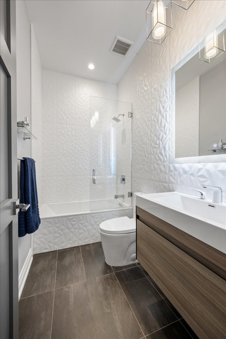 729 W Diversey Parkway 2 Property Photo 26