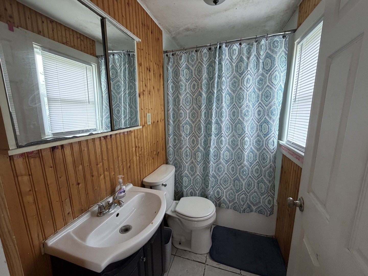 714 E 8th Street Property Photo 5