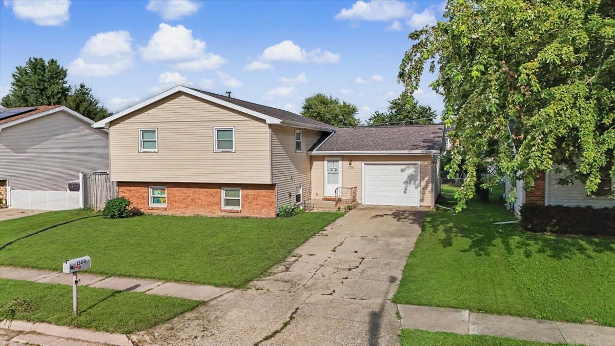 1300 N Motorola Drive Property Photo 2
