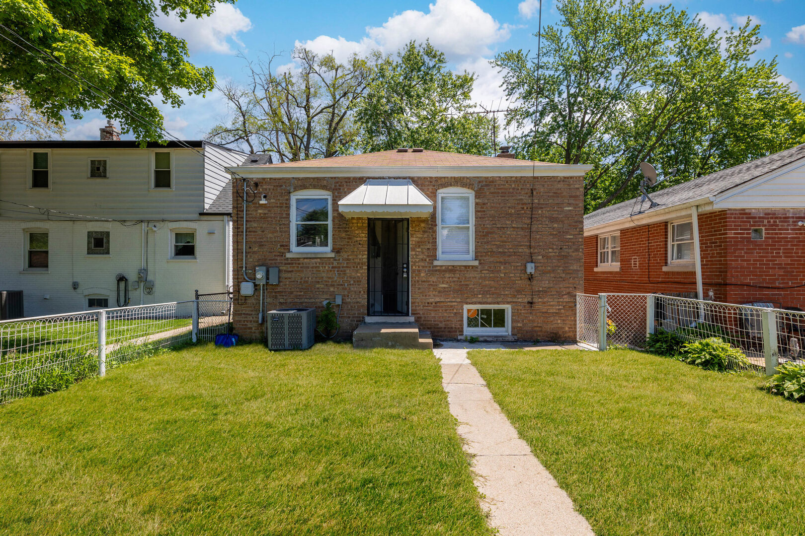 14202 S Dearborn Street Property Photo 12