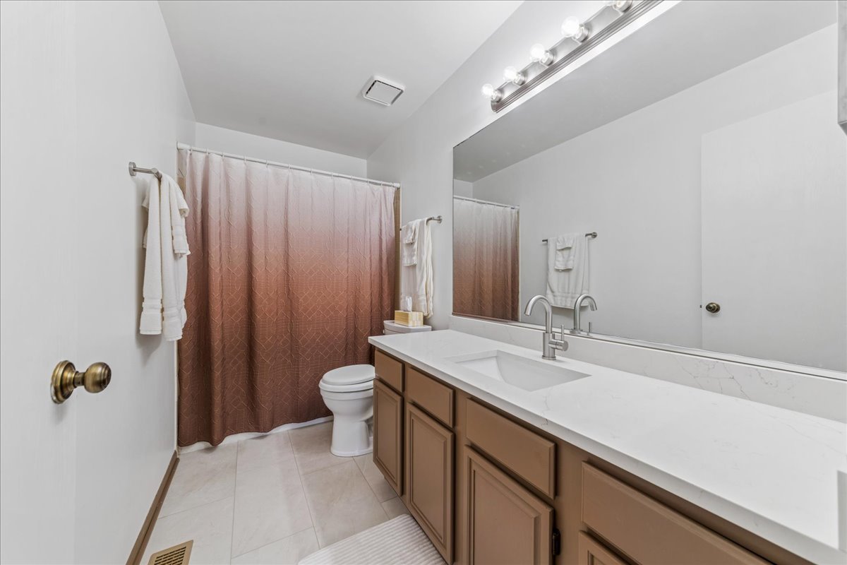 1024 Lakewood Circle Property Photo 11