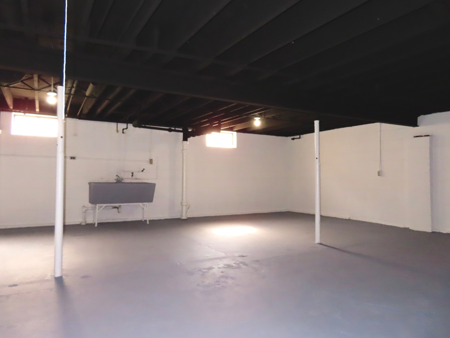 555 Elsie Avenue Property Photo 13