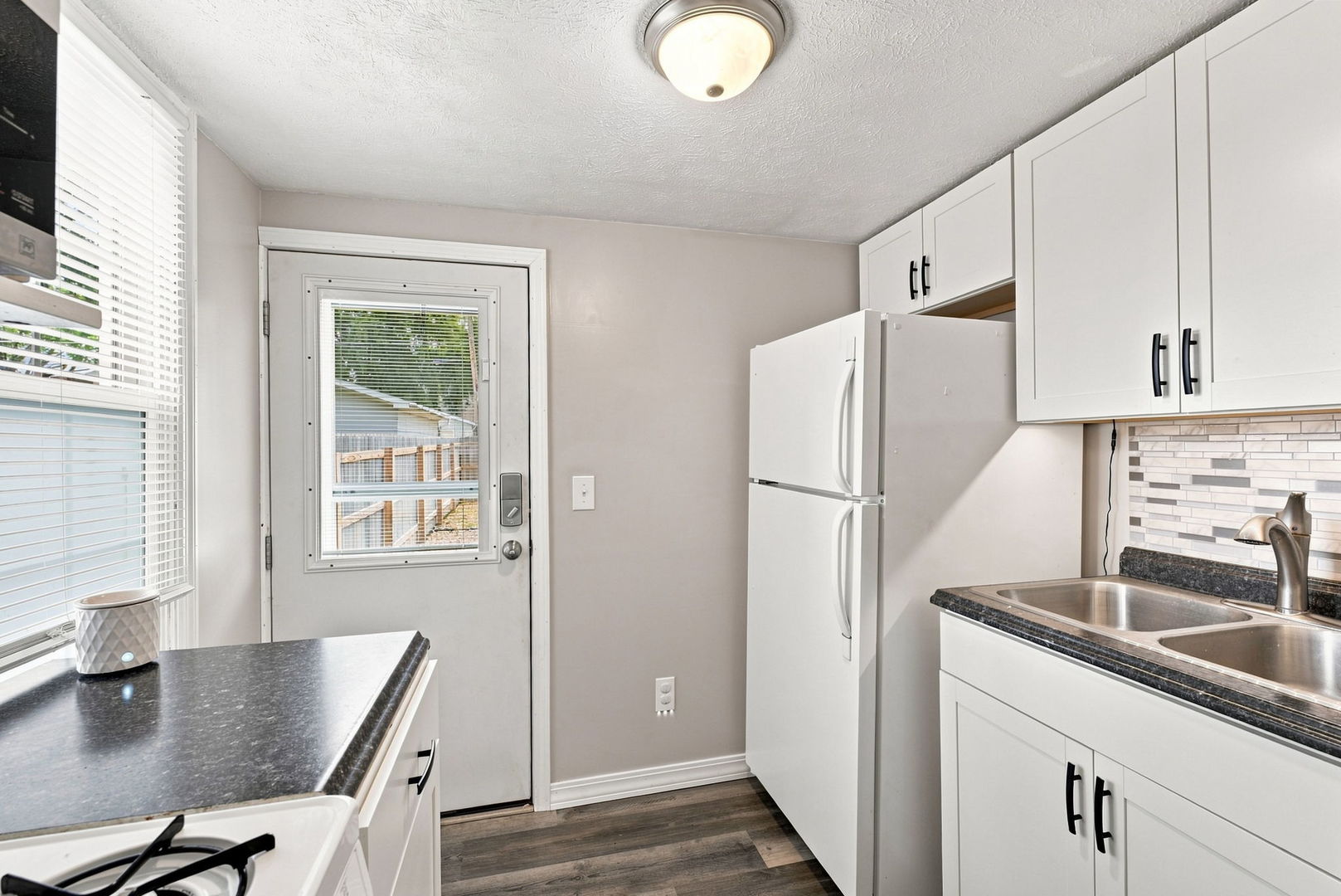 2335 33rd Street Property Photo 9