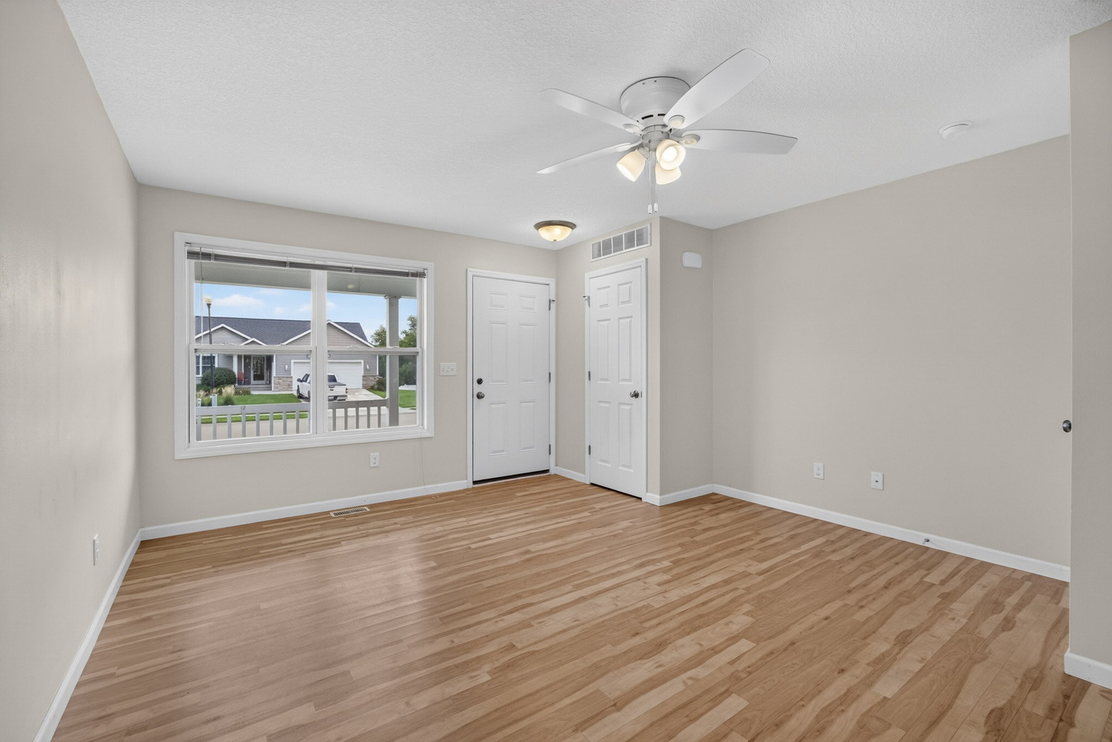 600 Prairie Meadow Drive Property Photo 5