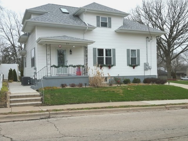 615 Green Street 2 Property Photo 1