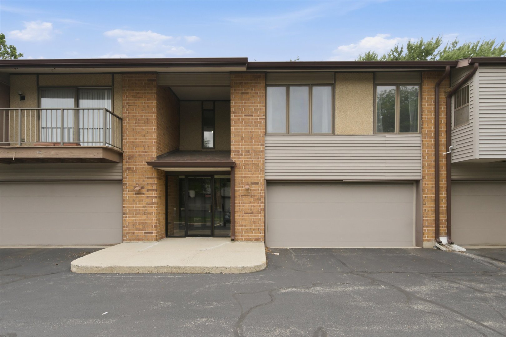 12737316 Property Photo 1
