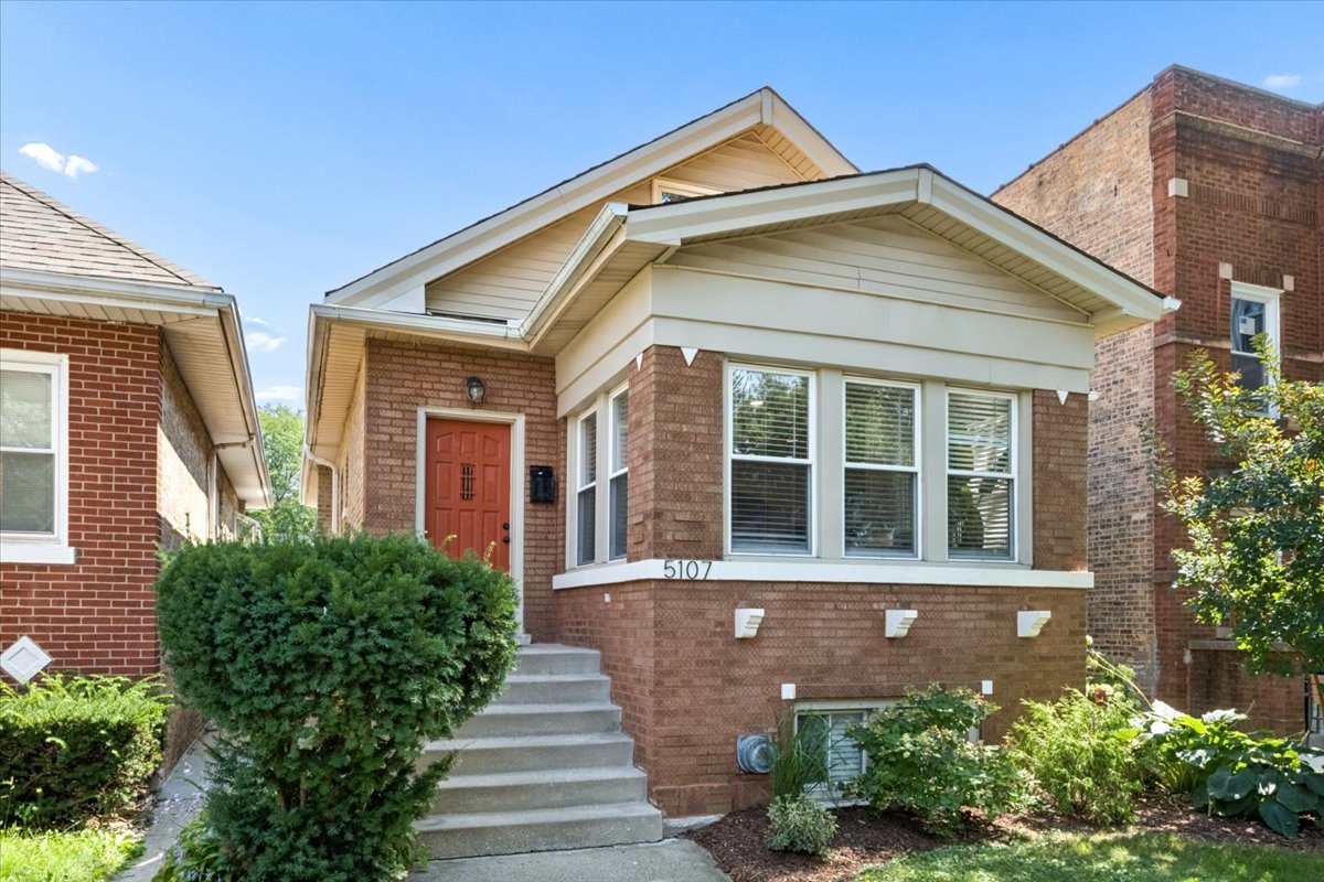 5107 N Lowell Avenue Property Photo 1