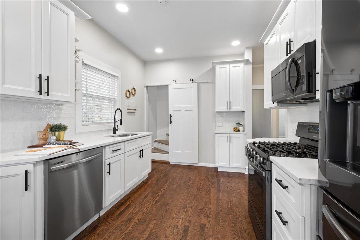 5107 N Lowell Avenue Property Photo 13