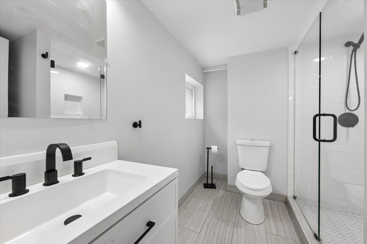 5107 N Lowell Avenue Property Photo 18