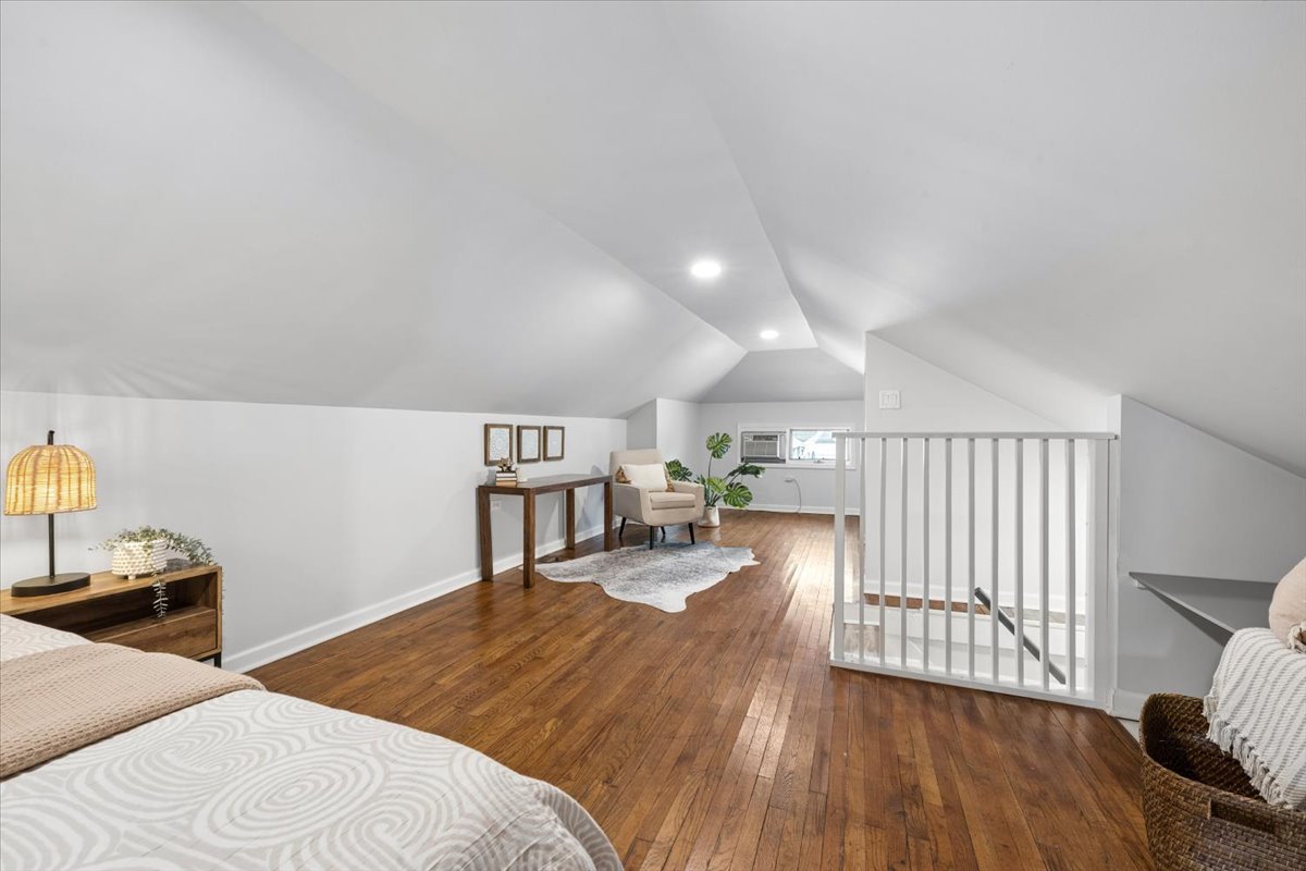 5107 N Lowell Avenue Property Photo 24