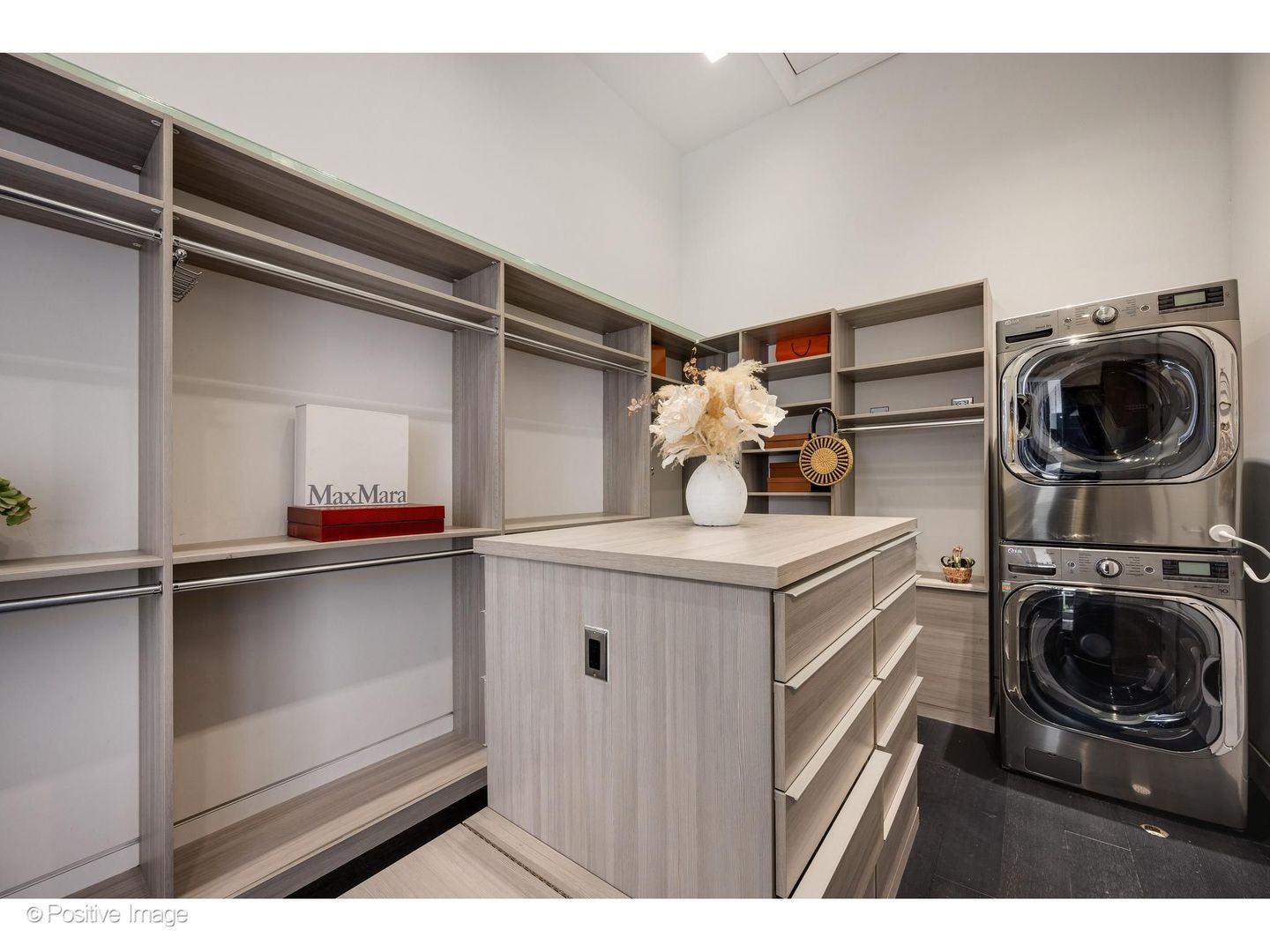 1019 N Wolcott Avenue Property Photo 29