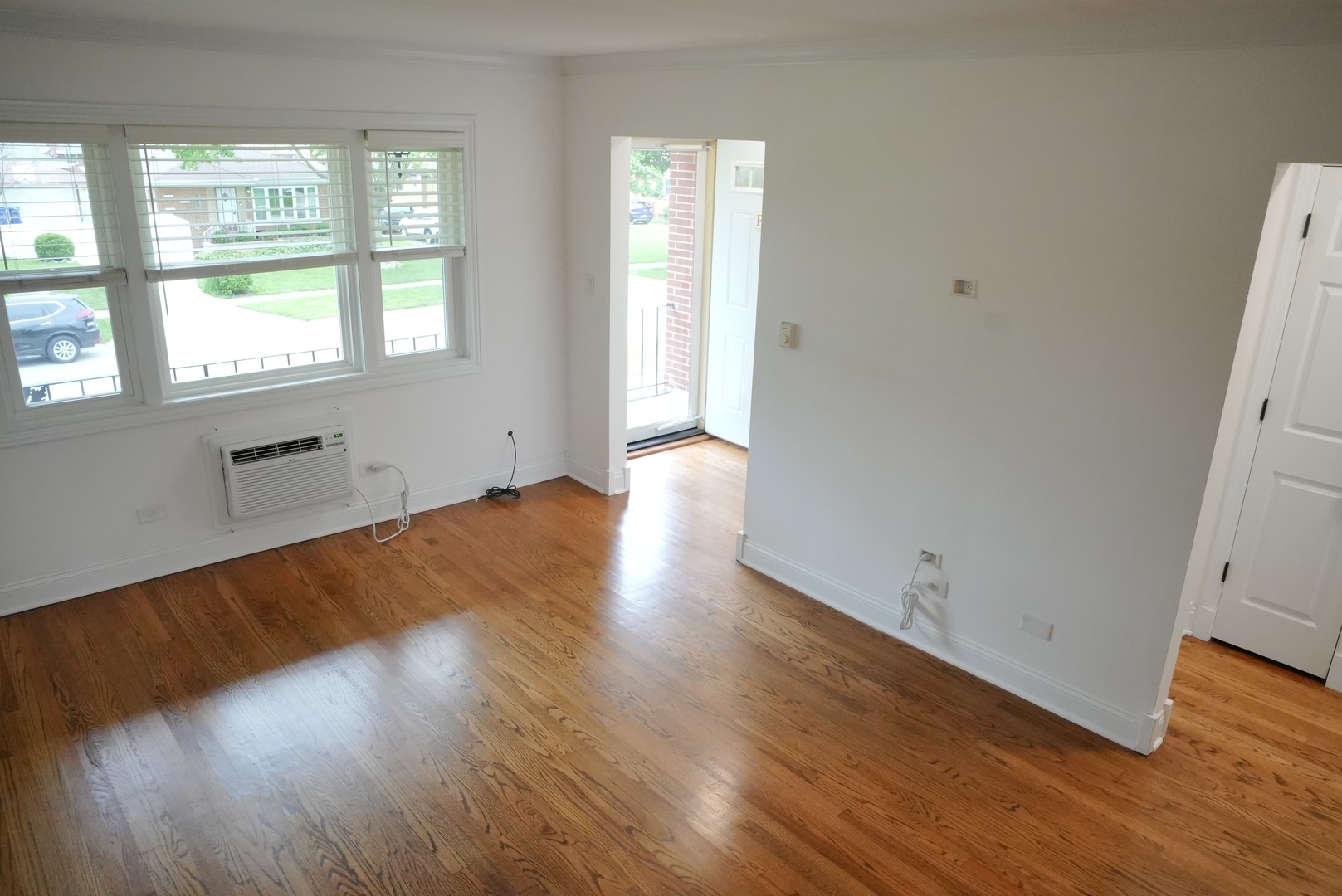 1427 Homestead Road E Property Photo 6
