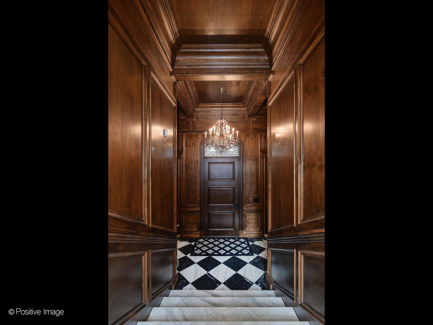3026 N Lake Shore Drive Property Photo 2