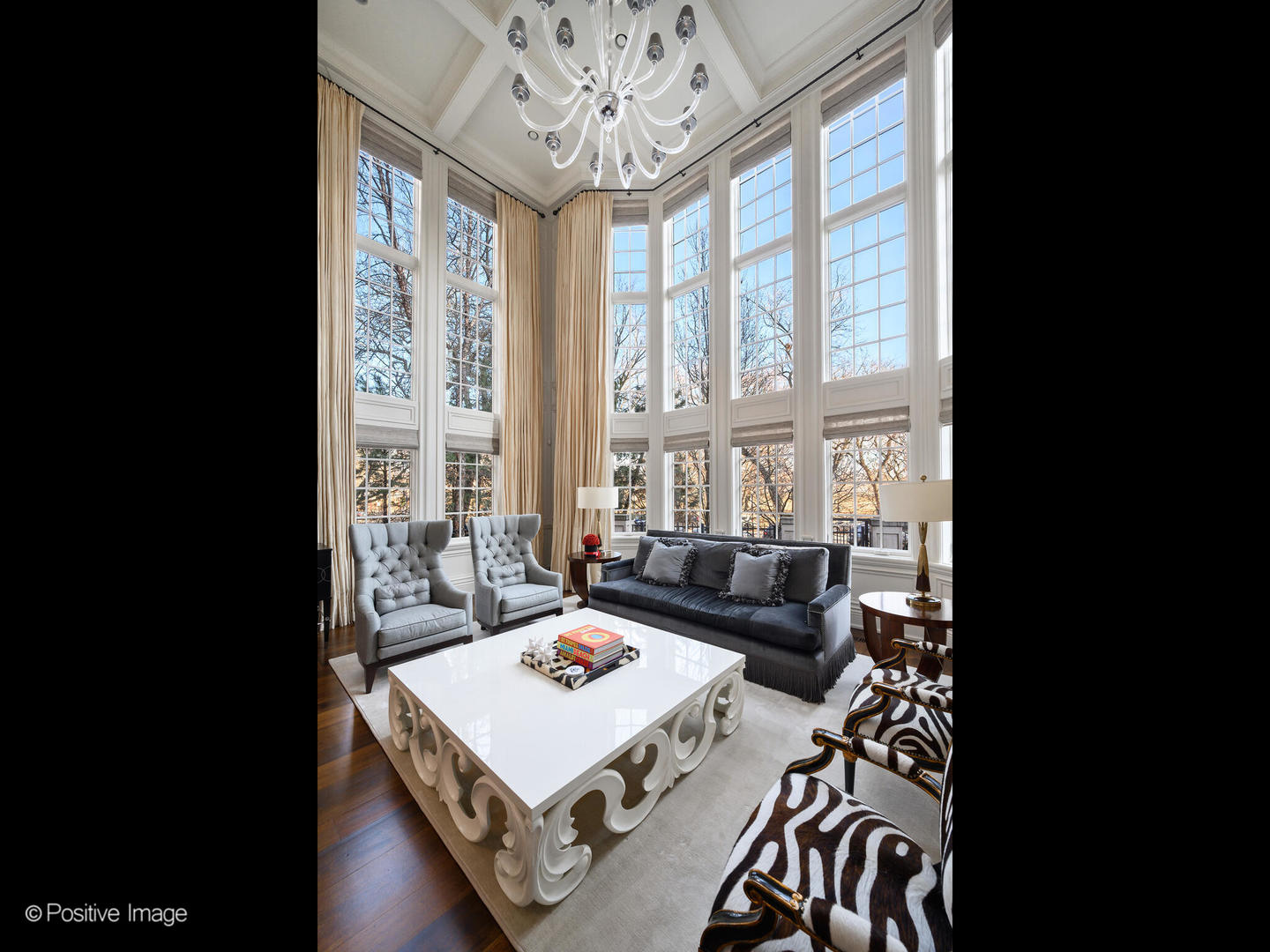3026 N Lake Shore Drive Property Photo 6