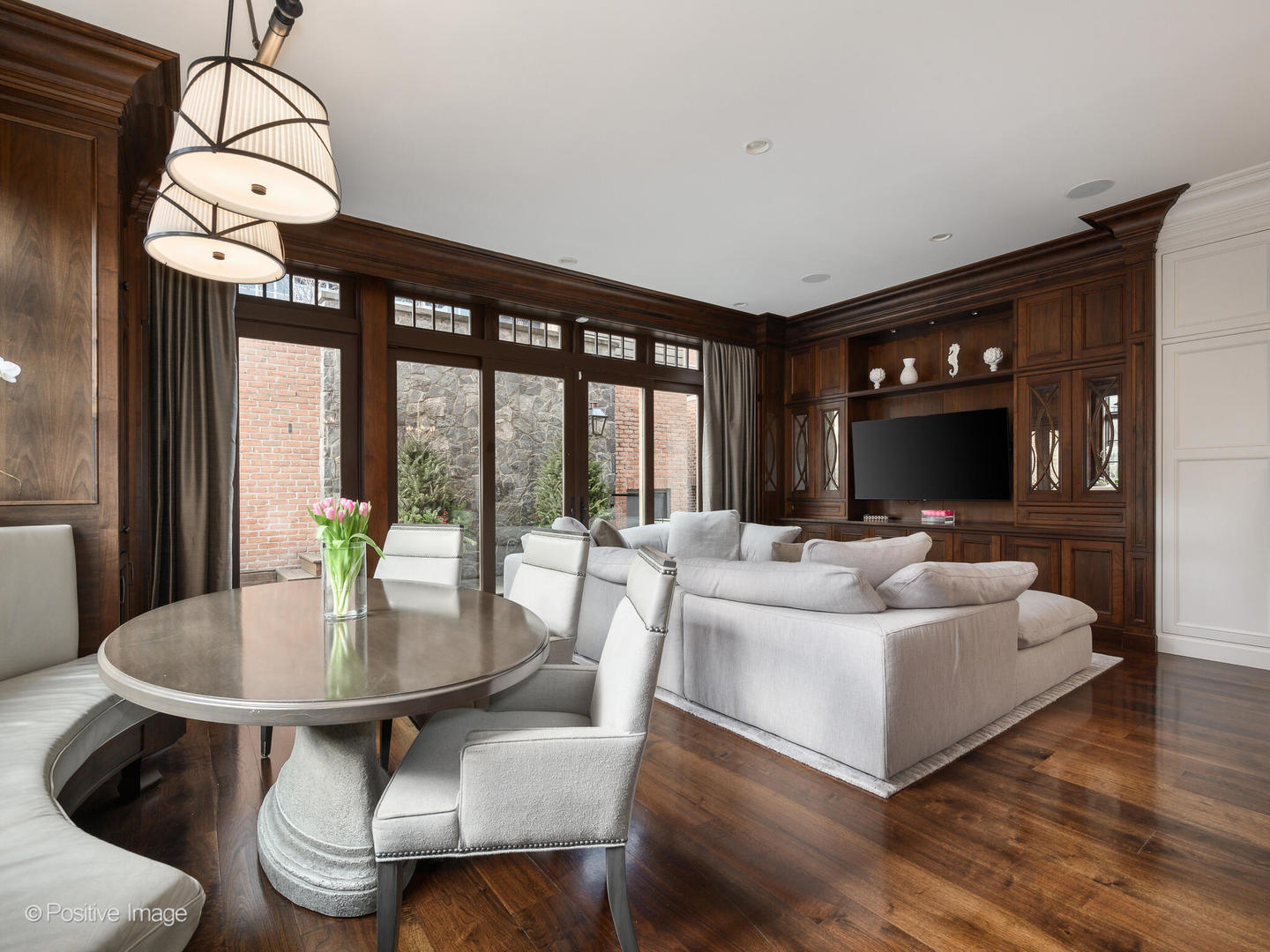 3026 N Lake Shore Drive Property Photo 13